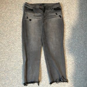 Sincerely Jules distressed jeans size 11/30